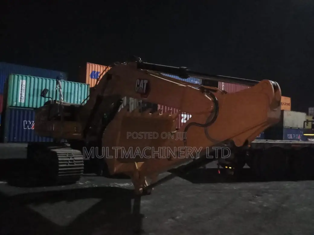 Bland New Caterpillar 323D3