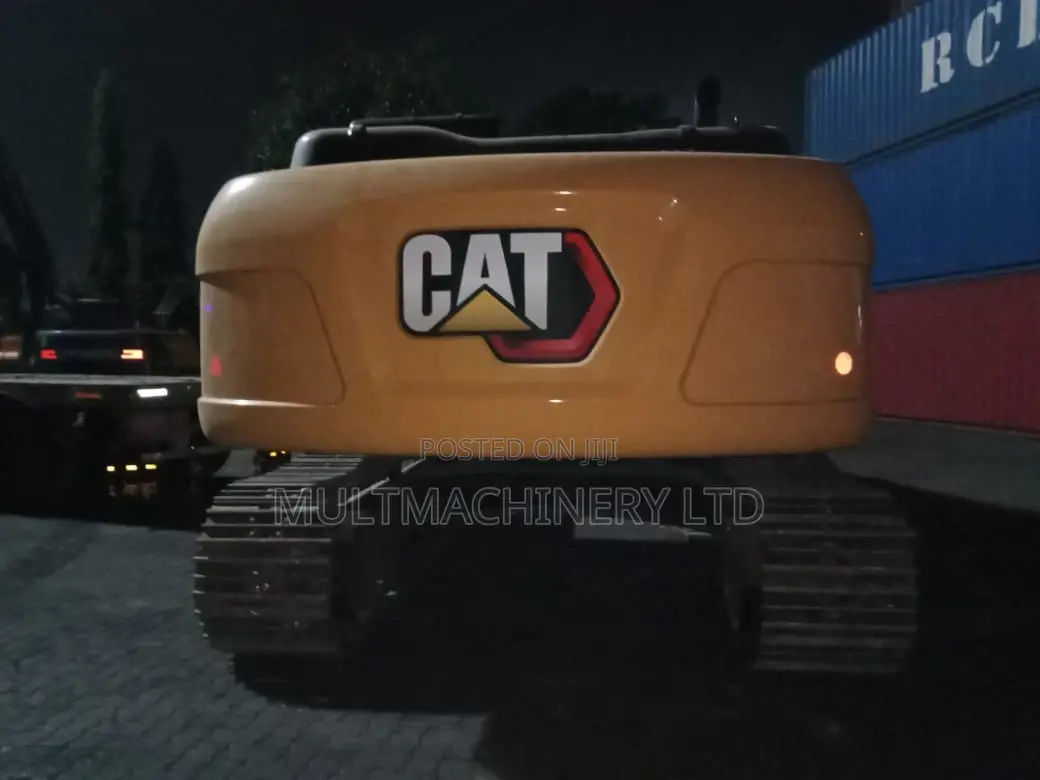 Bland New Caterpillar 323D3