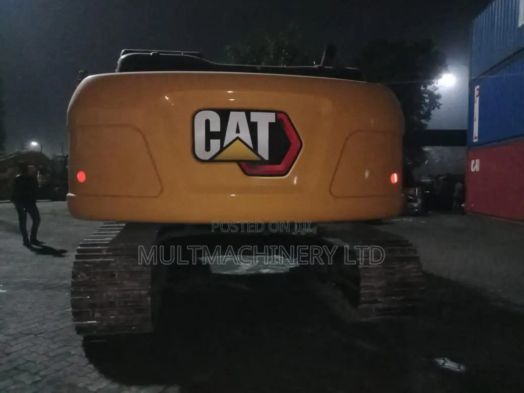 Bland New Caterpillar 323D3