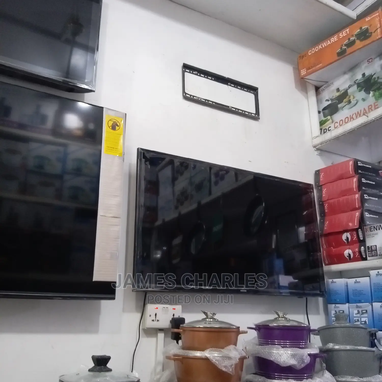 43" Boss Smart TV