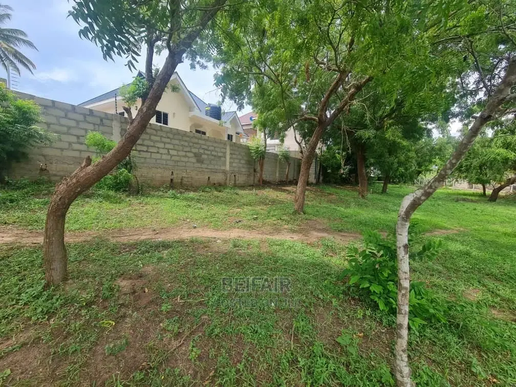 Kiwanja Kinauzwa Madale