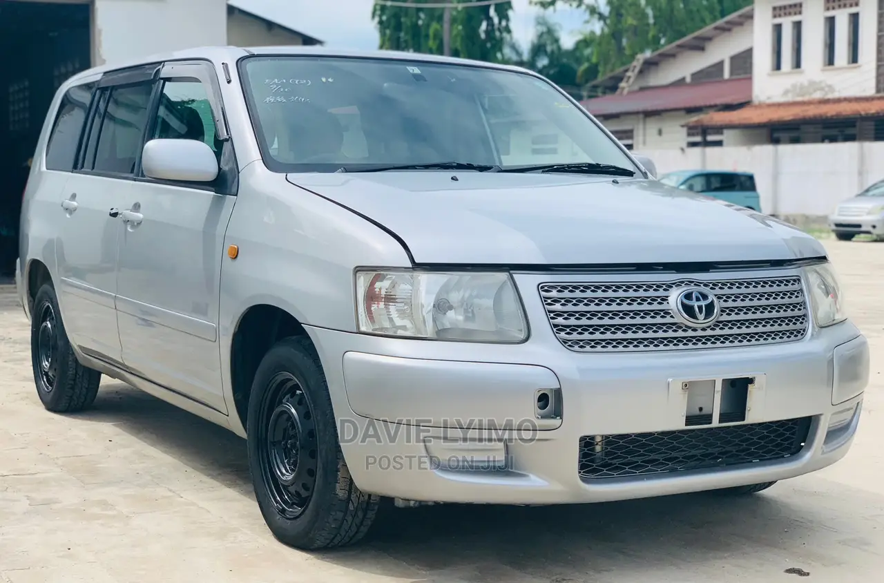 Toyota Succeed 2004 Silver
