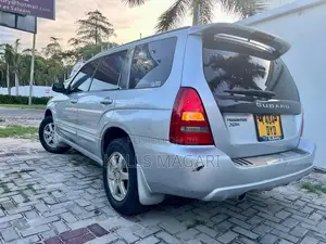 Subaru Forester 2004 Silver