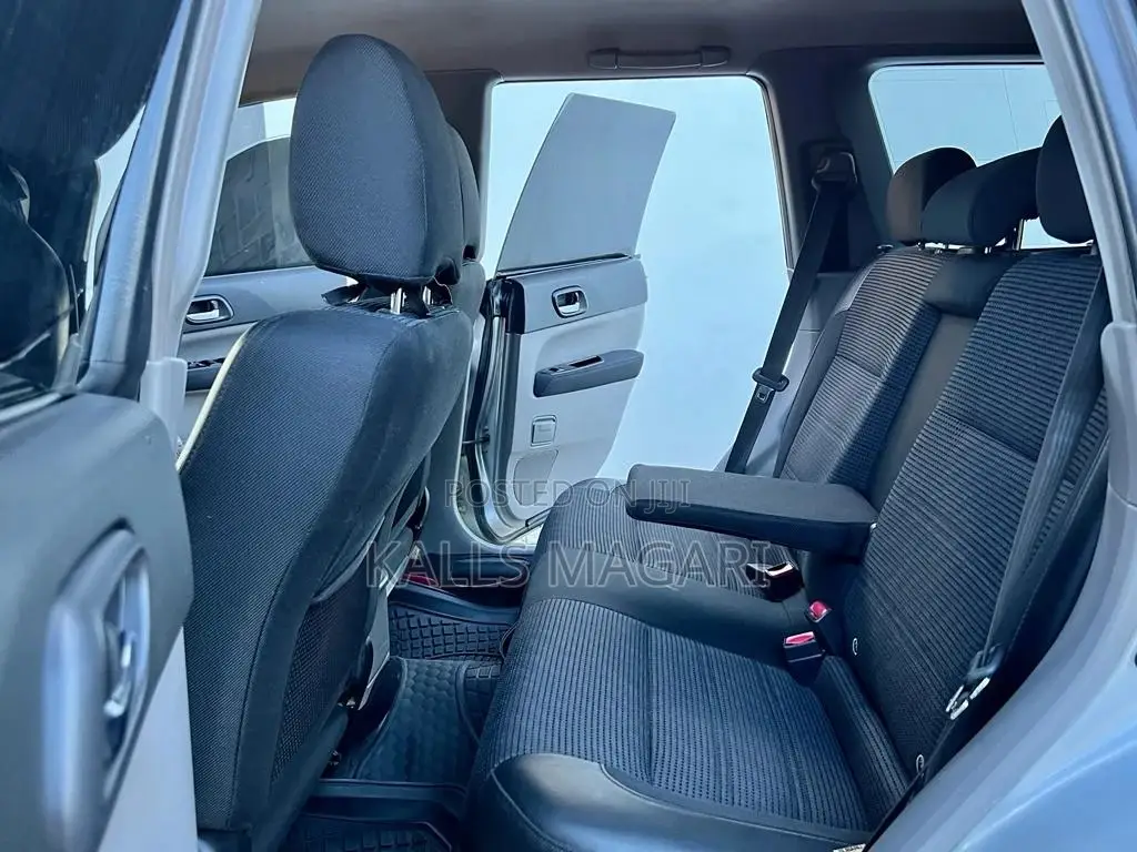 Subaru Forester 2004 Silver