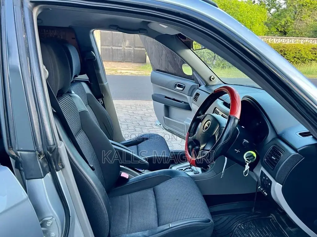 Subaru Forester 2004 Silver