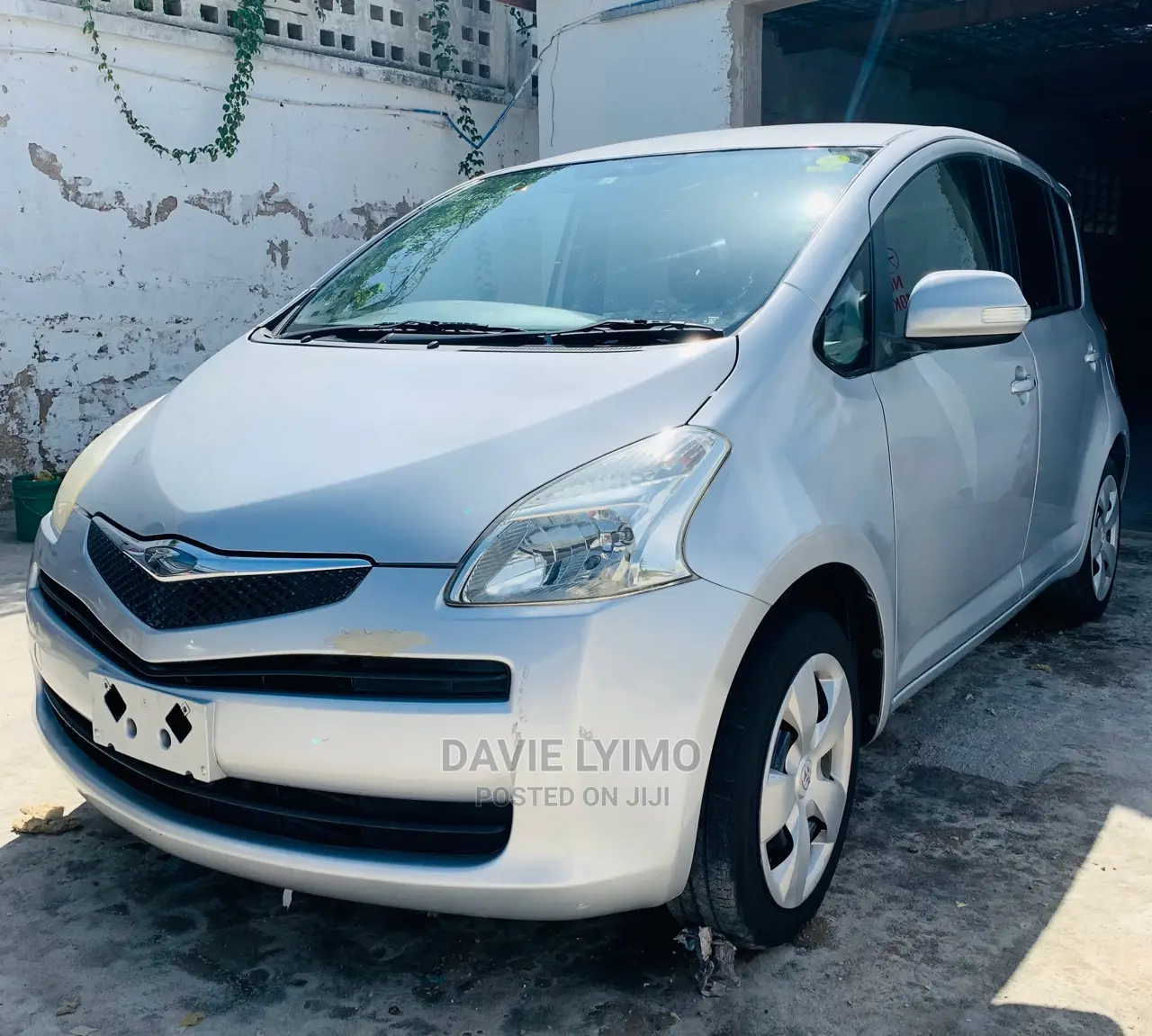 Toyota Ractis 1.5 AWD 2005 Silver