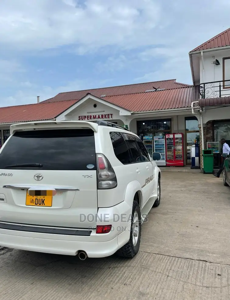 Toyota Land Cruiser Prado 2007 White