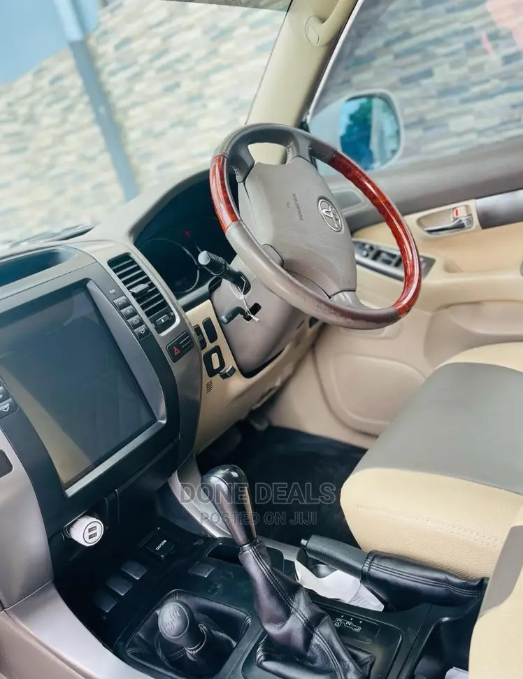 Toyota Land Cruiser Prado 2007 White
