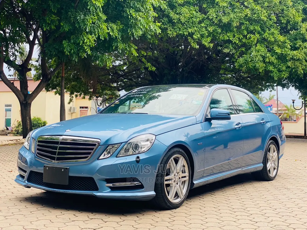 Mercedes-Benz E250 2012 Blue