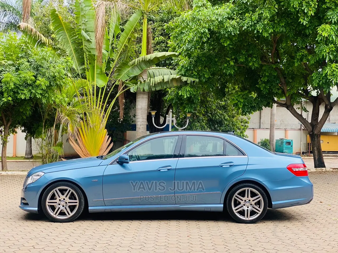 Mercedes-Benz E250 2012 Blue