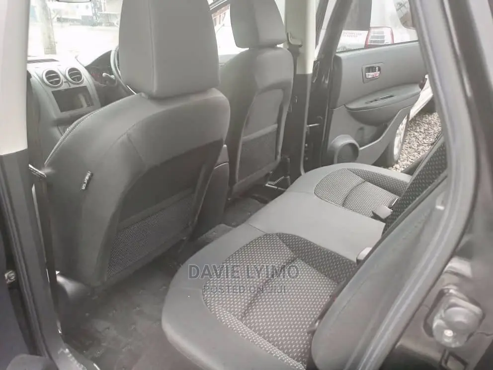 Nissan Dualis 2011 Black