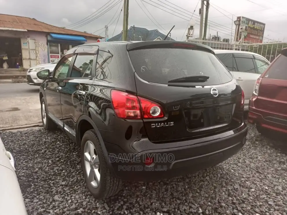 Nissan Dualis 2011 Black