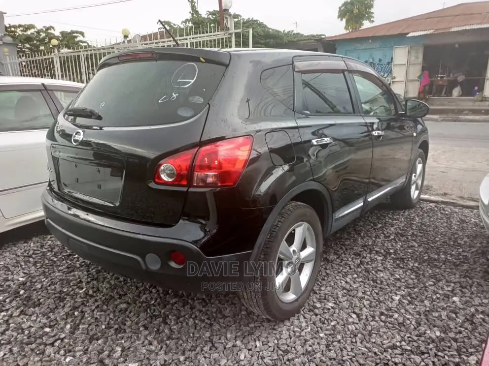 Nissan Dualis 2011 Black