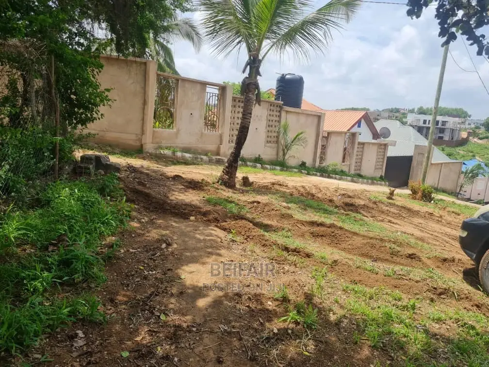 Kiwanja Kizuri Kinauzwa Goba