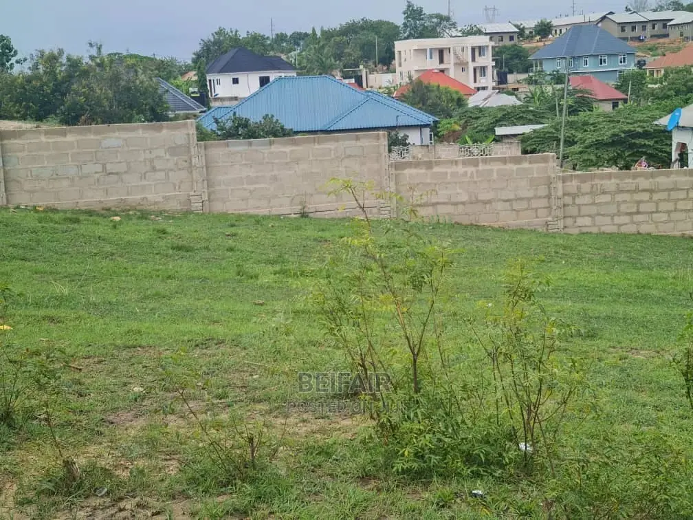 Kiwanja Kinauzwa Salasala