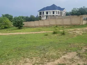 Kiwanja Kinauzwa Salasala