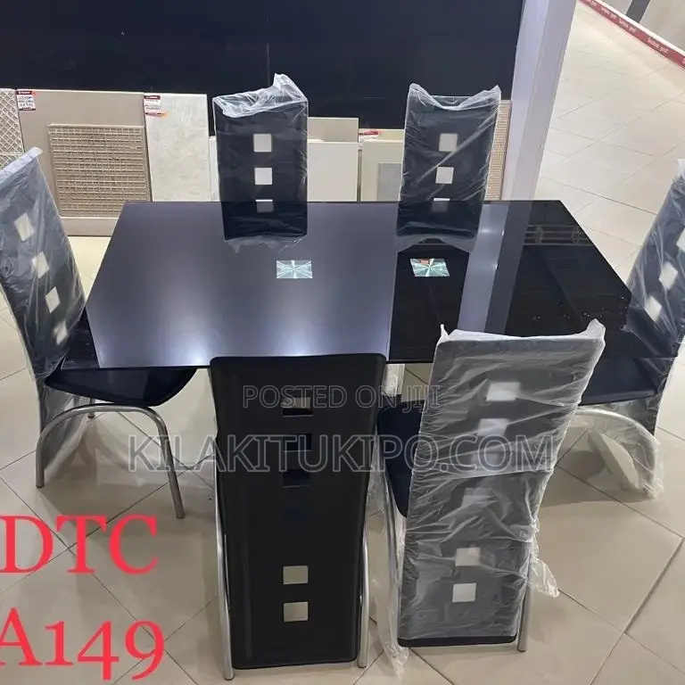 Dining Table With 6 Lather Seat