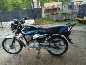 TVS HLX 125 2022 Black