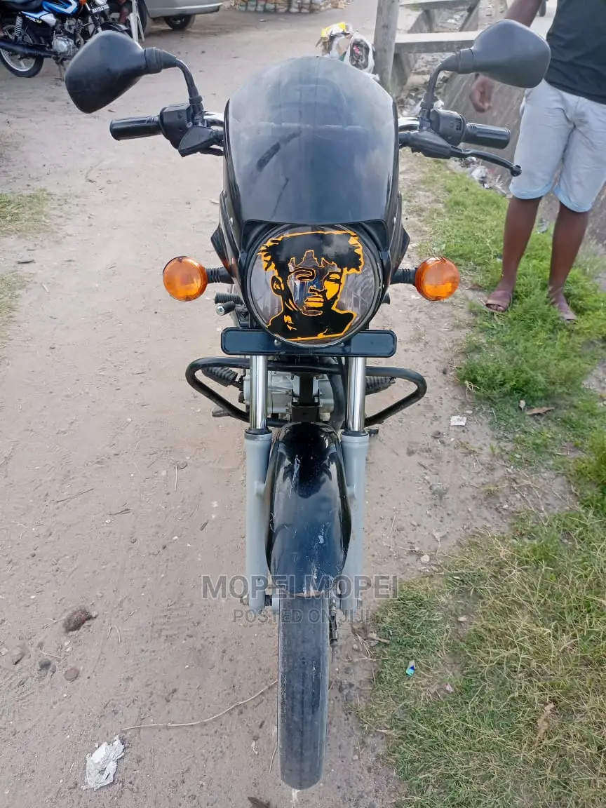 Bajaj Boxer 125 2022 Black
