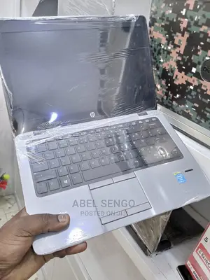 Laptop HP EliteBook 820 G3 8GB Intel Core I7 HDD+SSD 500GB