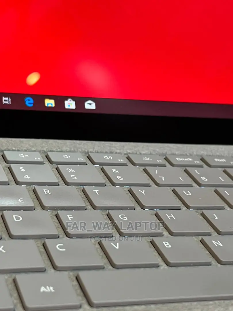 New Laptop Microsoft Surface 2 8GB Intel Core I5 SSD 256GB