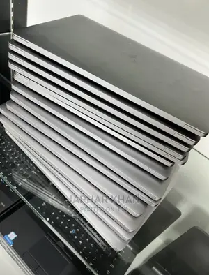 Laptop Apple MacBook Pro 2017 8GB Intel Core I5 SSD 512GB