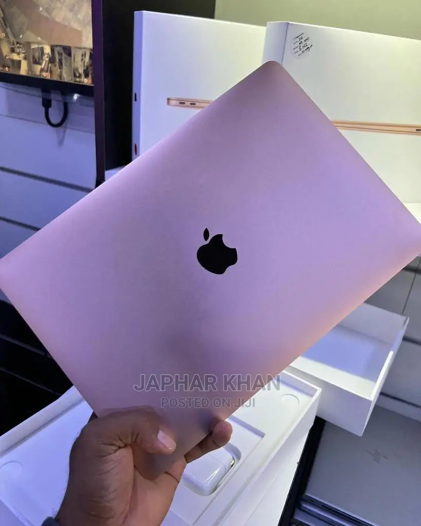 New Laptop Apple MacBook Pro 2017 16GB Intel Core I7 SSD 512GB