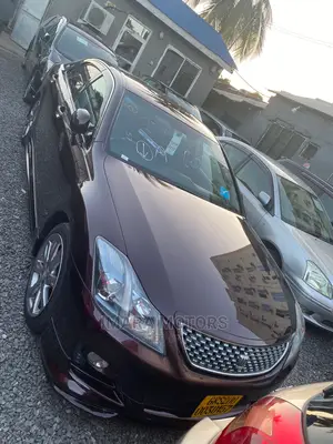 Toyota Crown 2010