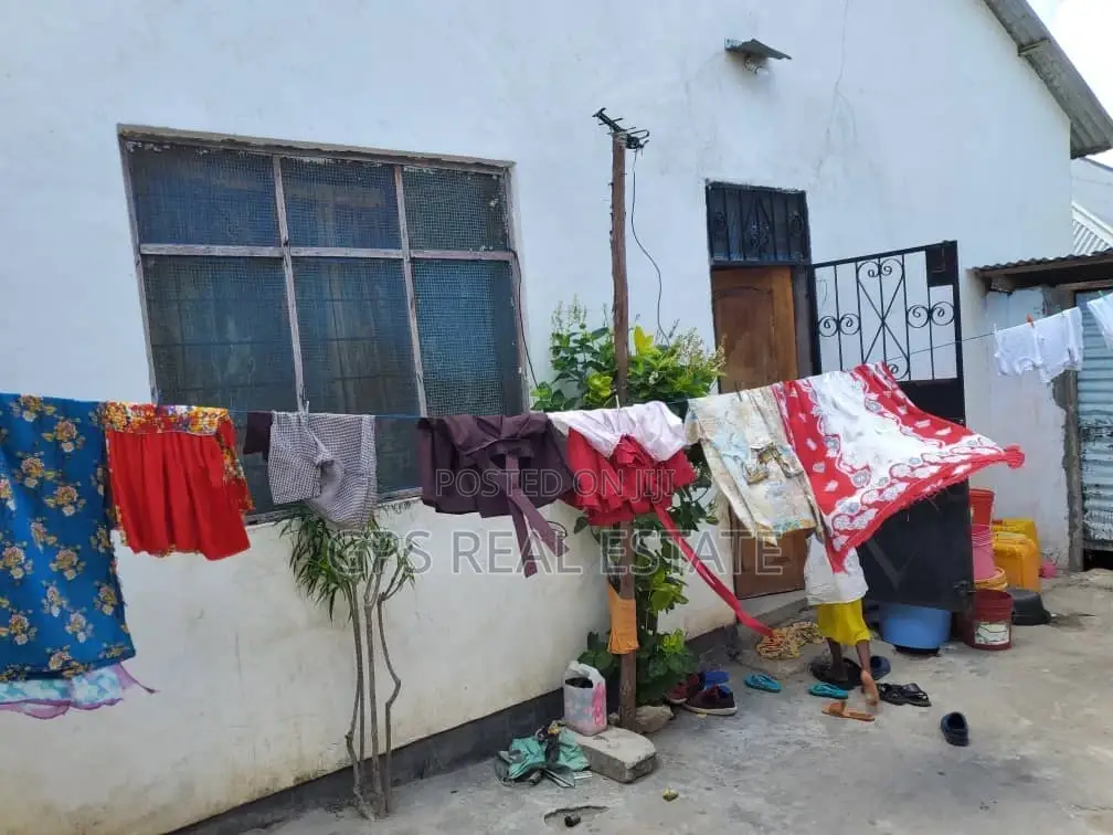 3bdrm House in Mbagala Saku Ilulu, Temeke for sale