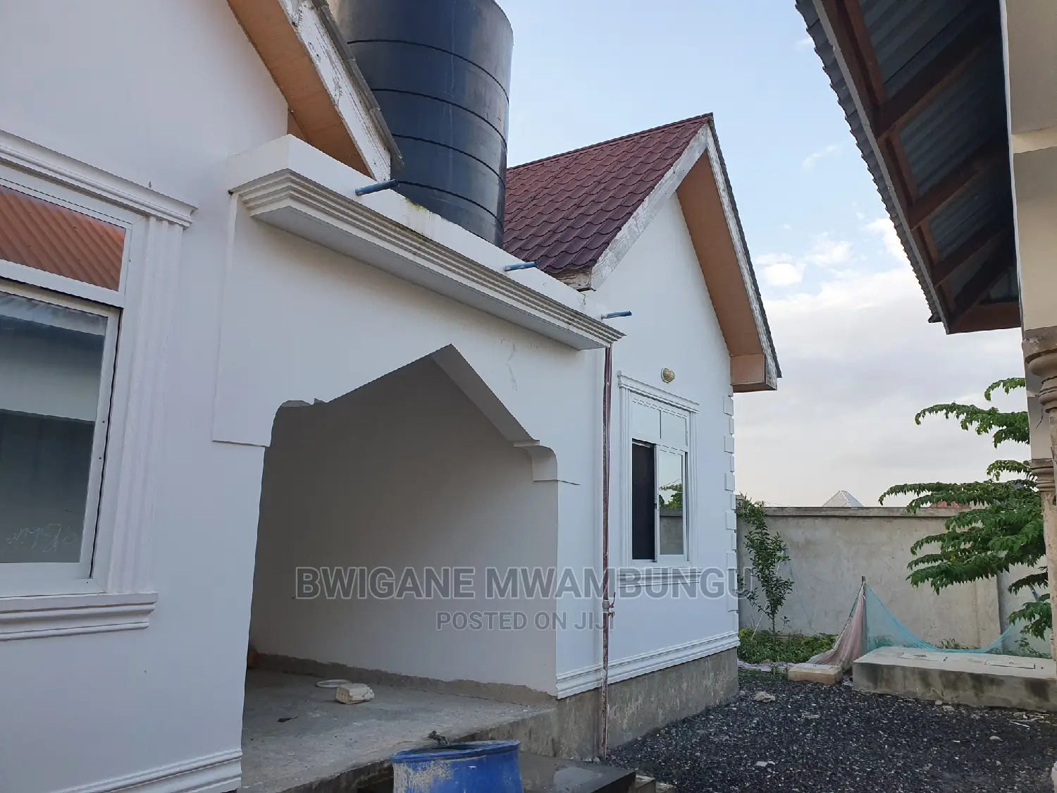 Furnished 6bdrm Apartment in Kisemvule Shule, Vikindu for Sale