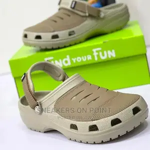 *New Crocs Stock* * Sizes:40/41/42/43/44/45