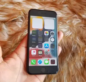 Apple iPhone 7 32 GB Black