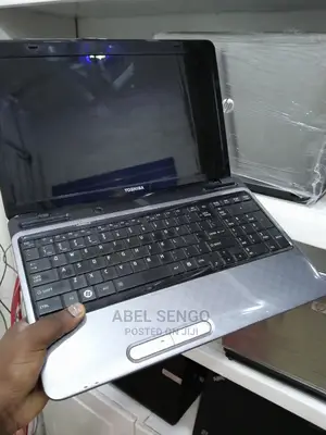 Laptop Toshiba Satellite C655 4GB Intel Core I3 HDD 320GB