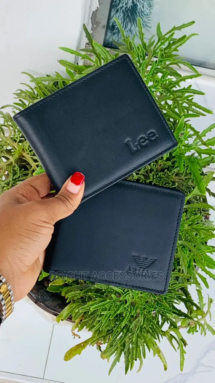 Wallets Za Ngozi