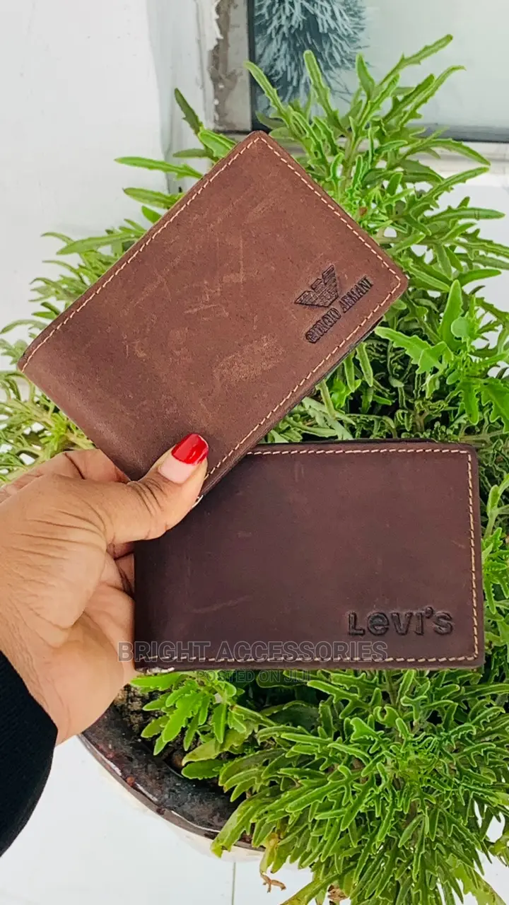 Wallets Za Ngozi
