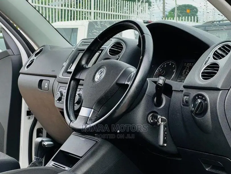Volkswagen Tiguan 2009 White