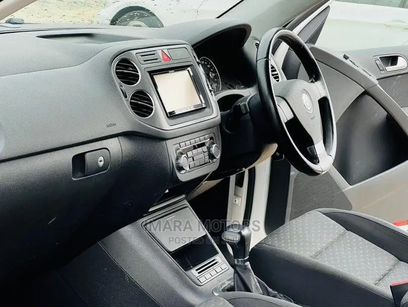 Volkswagen Tiguan 2009 White