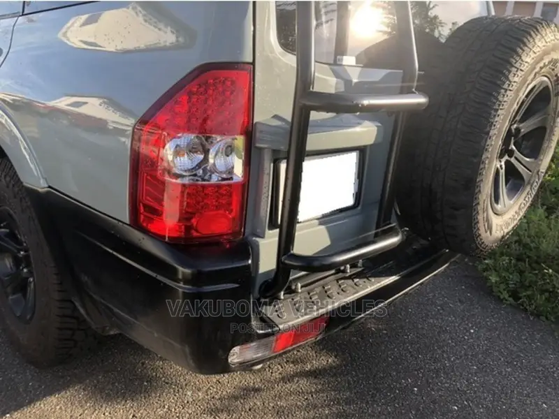 Mitsubishi Pajero 2003 Gray