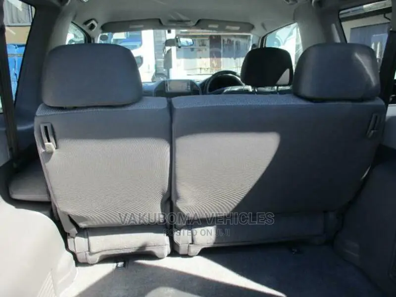 Mitsubishi Pajero 2000 Silver