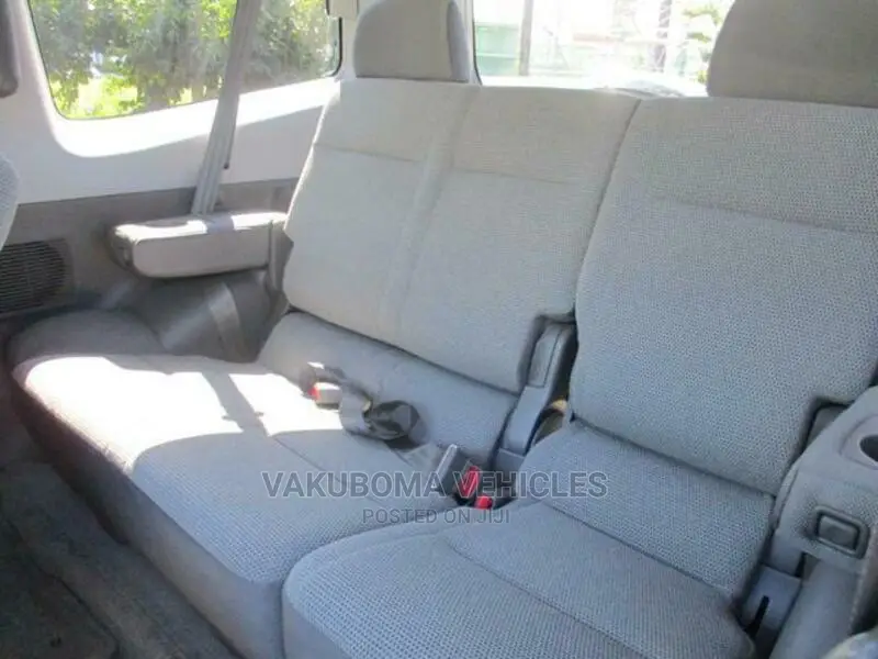 Mitsubishi Pajero 2000 Silver