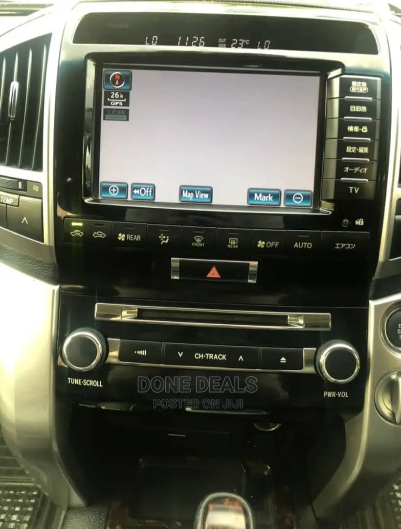Toyota Land Cruiser 2015 White
