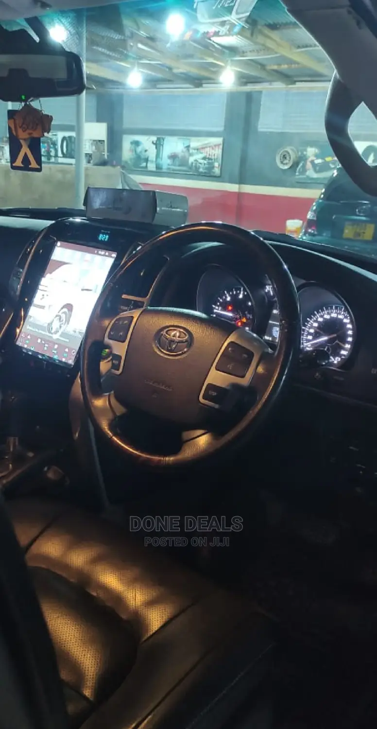 Toyota Land Cruiser 2015 Black