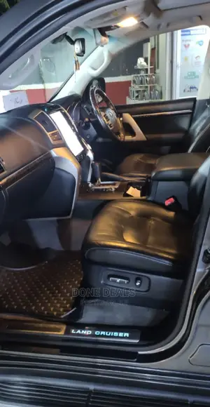 Toyota Land Cruiser 2015 Black