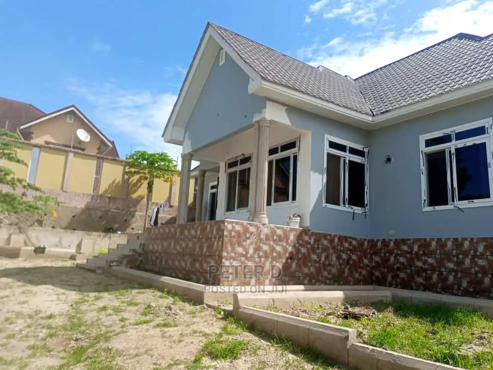 3bdrm House in Goba for Sale