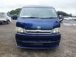 Toyota HiAce 2005 Blue