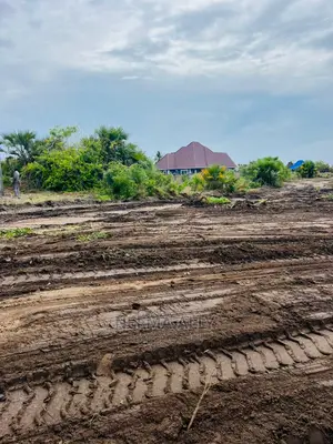 Viwanja Karibu Na Fukwe Za Bahari