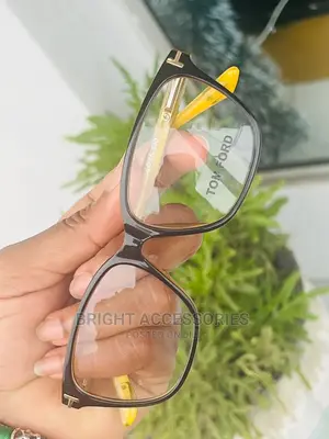 Miwani Unaweza Kuweka Lens