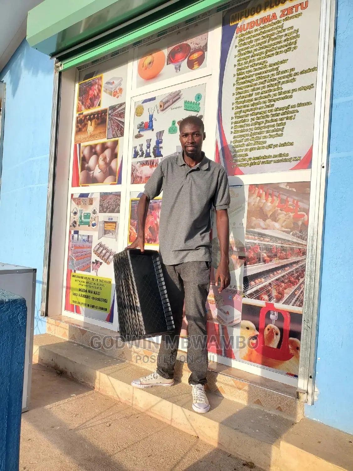 Tunauza Tray Za Kutotesha Chakula Cha Kuku Hydroponics Foda