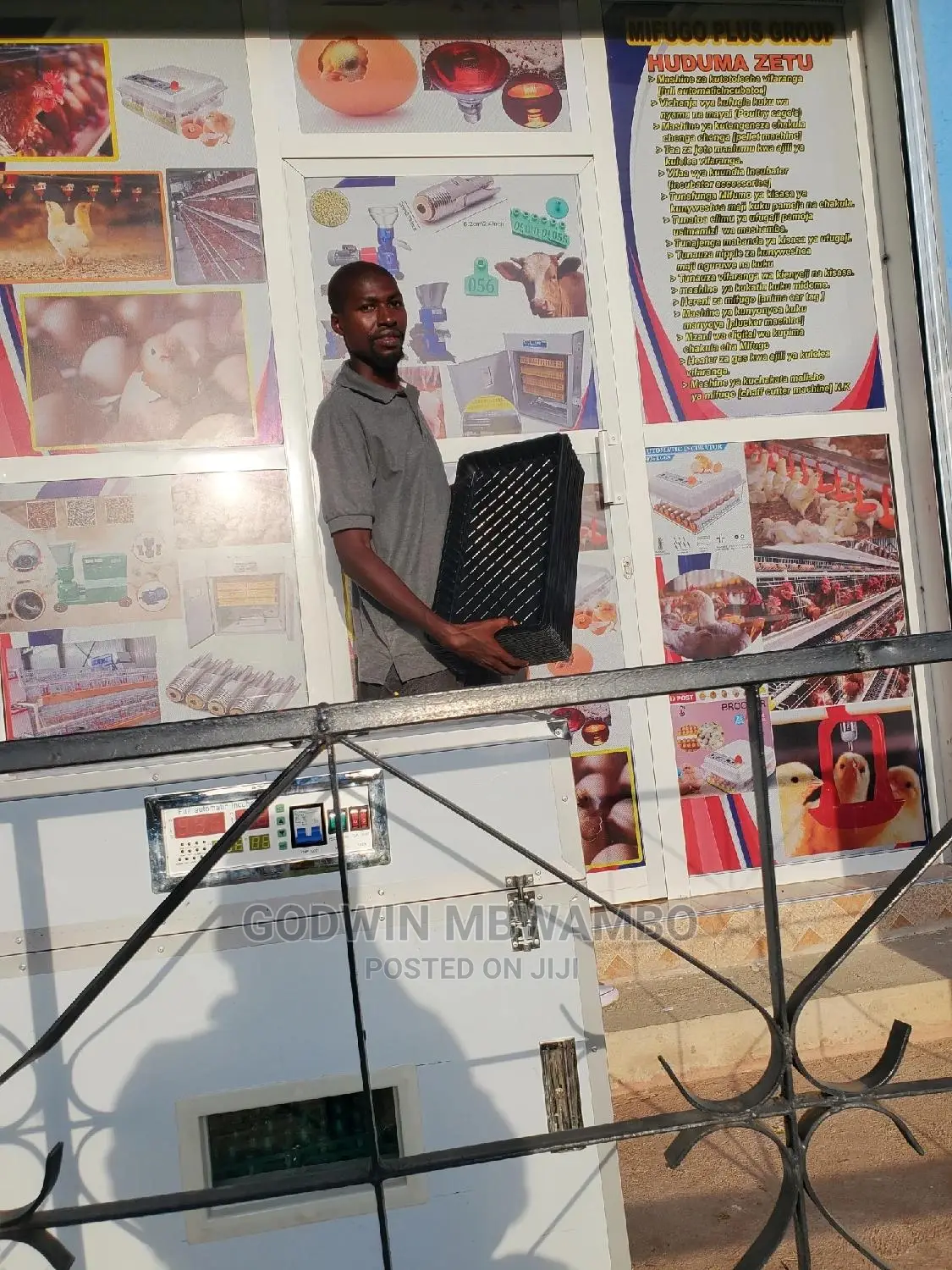 Tunauza Tray Za Kutotesha Chakula Cha Kuku Hydroponics Foda