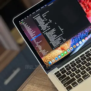 New Laptop Apple MacBook Pro 2015 8GB Intel Core I5 SSD 256GB